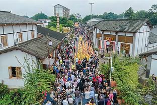 都体：莱奥将在明天恢复训练，目标对阵多特蒙德时复出